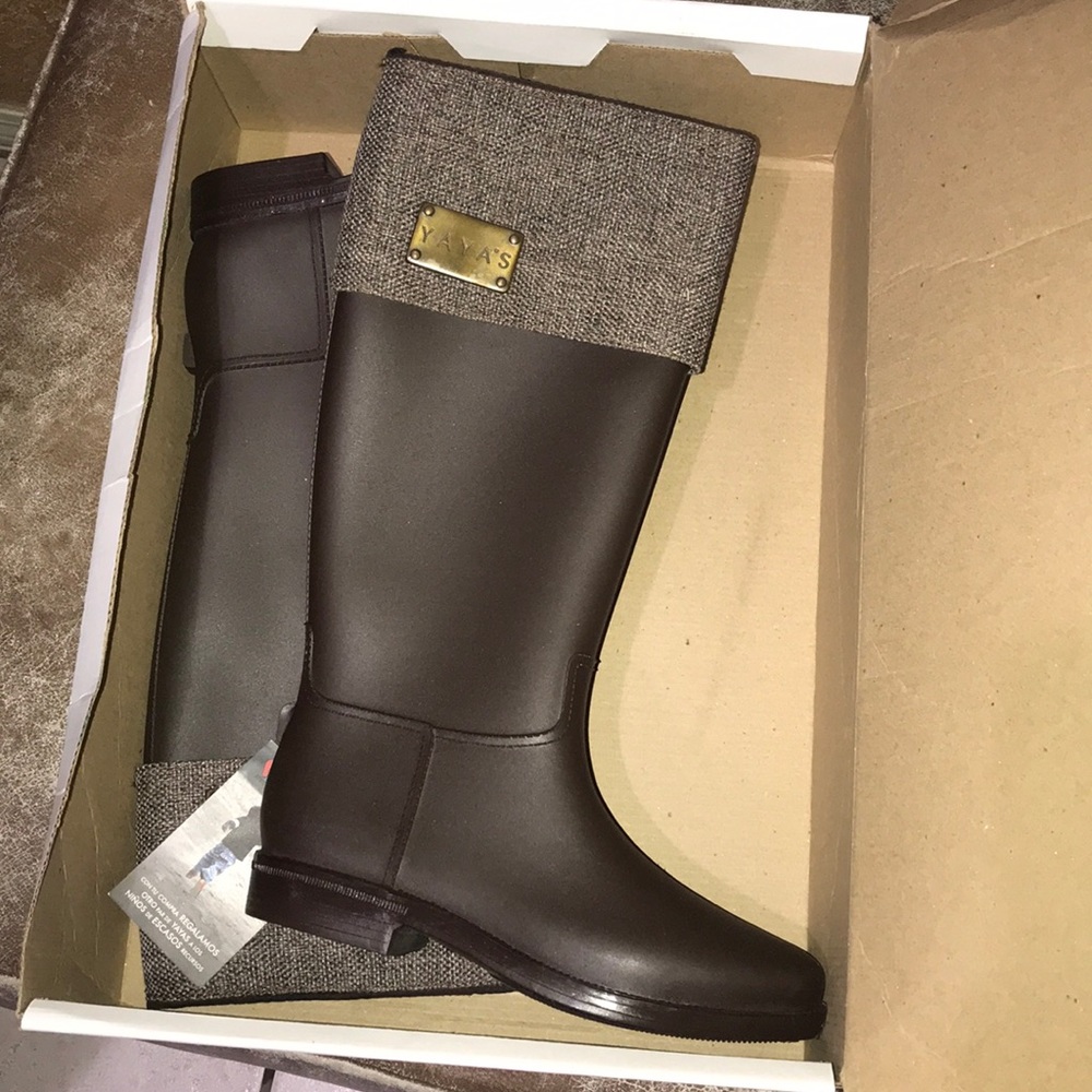 YAYA’s rainboots size 8 NWT